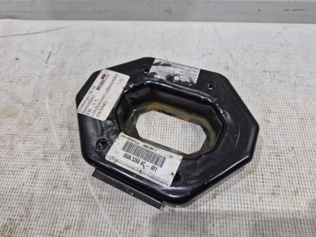 Bumper Bracket (right)